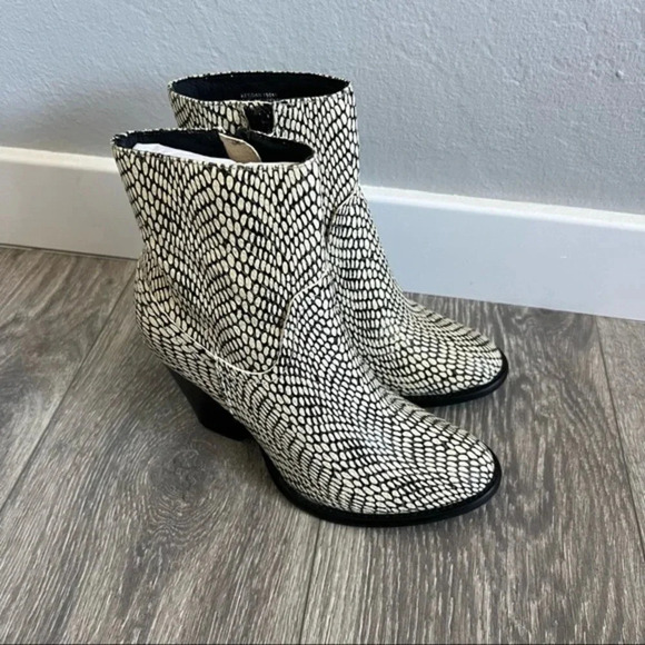 {Matisse} Keegan Python Leather Ankle Boots ( new without tags ) - Picture 3 of 7